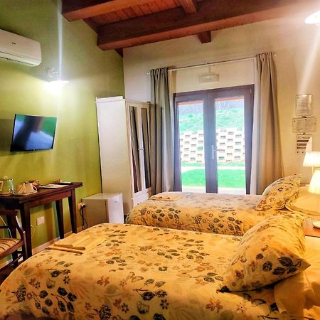Albergo Diffuso Borgo Retrosi Di Amatrice Exterior foto
