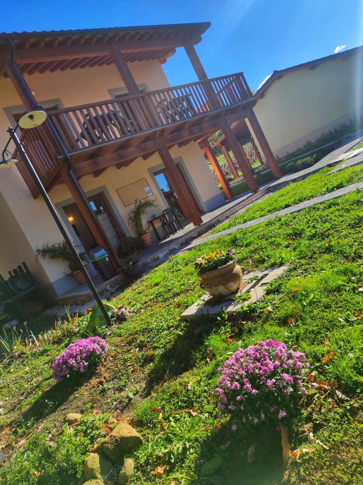 Albergo Diffuso Borgo Retrosi Di Amatrice Exterior foto