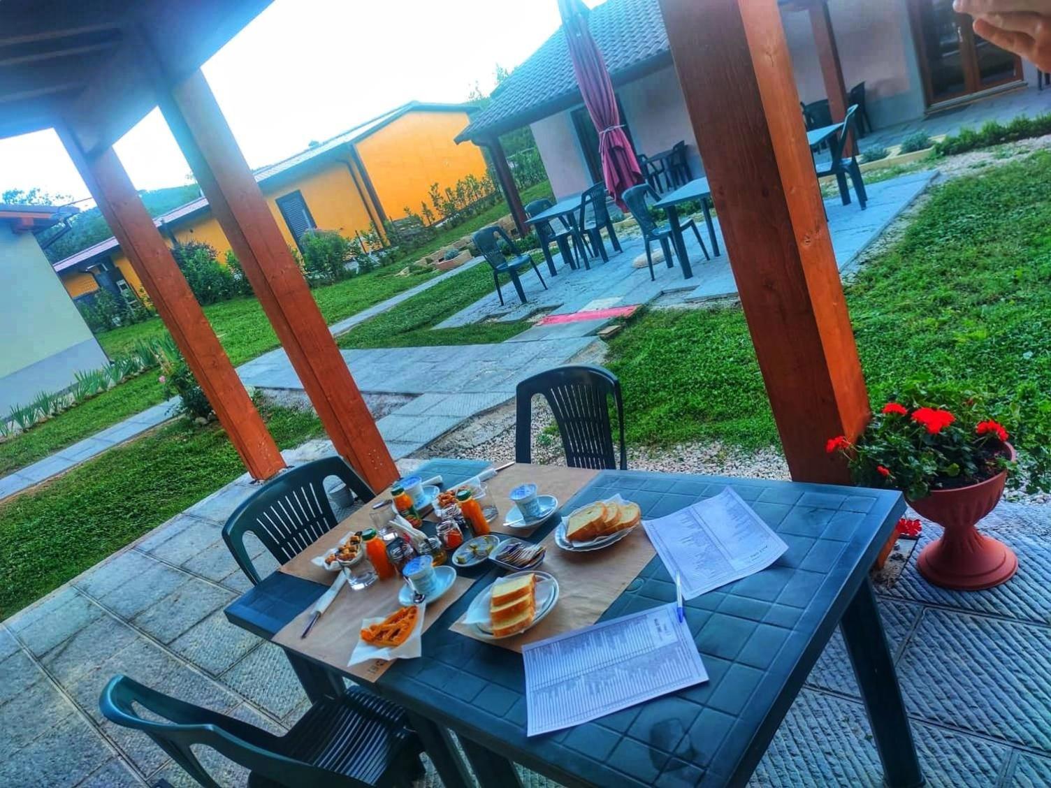 Albergo Diffuso Borgo Retrosi Di Amatrice Exterior foto